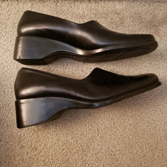 Bare Traps black shoes - Picture 3 of 5